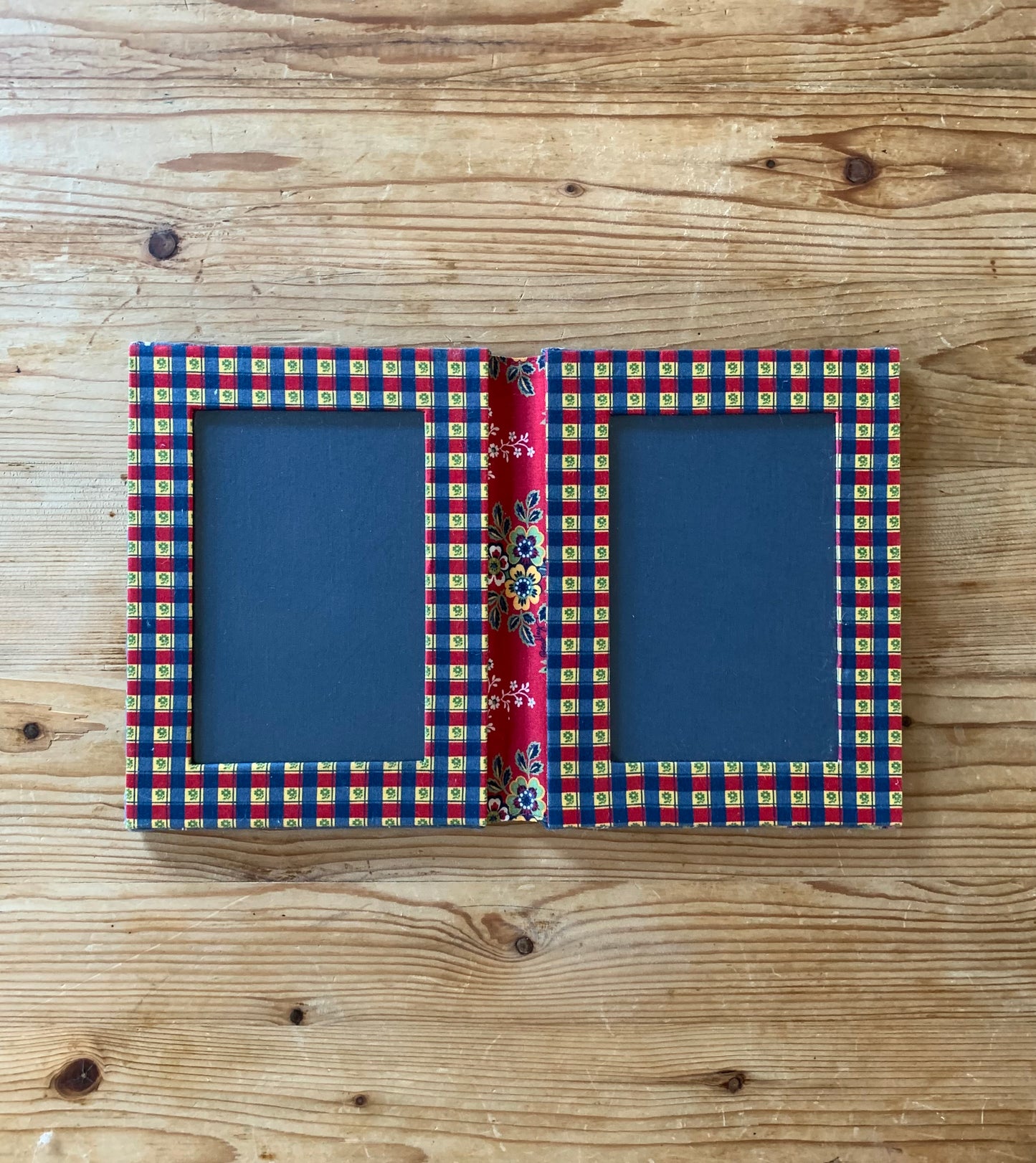 Quilted Folding Photo Frame